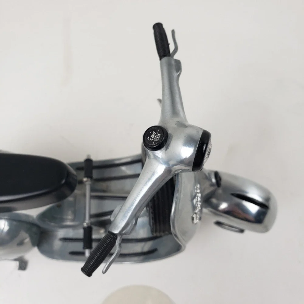 NewRay Vespa 150 GS 1:12 Scale Silver Diecast Toy Scooter Motorcycle Model 57863